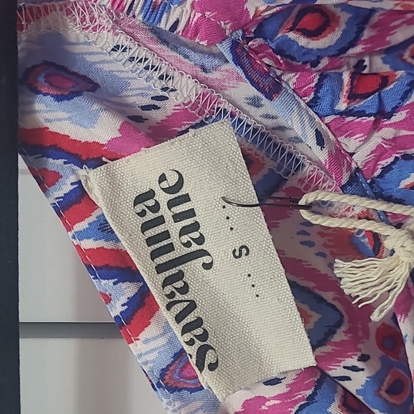 Brand new Savannah Jane Top - Picture 2 of 4